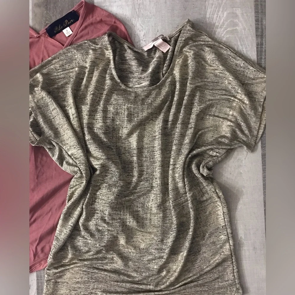 Women’s Flowy Blouse Lot Size Small - Picture 2 of 6